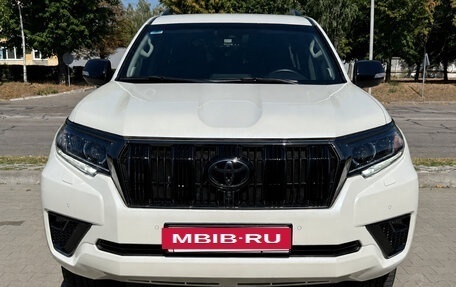 Toyota Land Cruiser Prado 150 рестайлинг 2, 2021 год, 5 350 000 рублей, 3 фотография