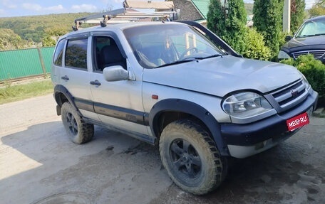 Chevrolet Niva I рестайлинг, 2005 год, 330 000 рублей, 1 фотография