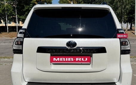 Toyota Land Cruiser Prado 150 рестайлинг 2, 2021 год, 5 350 000 рублей, 4 фотография