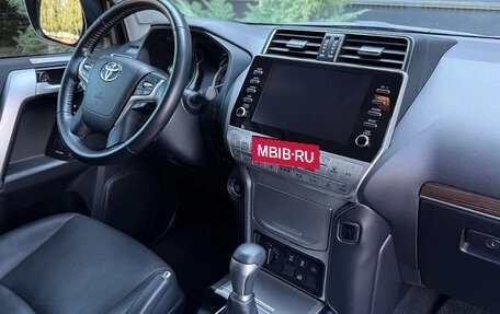 Toyota Land Cruiser Prado 150 рестайлинг 2, 2021 год, 5 350 000 рублей, 14 фотография
