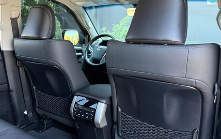 Toyota Land Cruiser Prado 150 рестайлинг 2, 2021 год, 5 350 000 рублей, 15 фотография