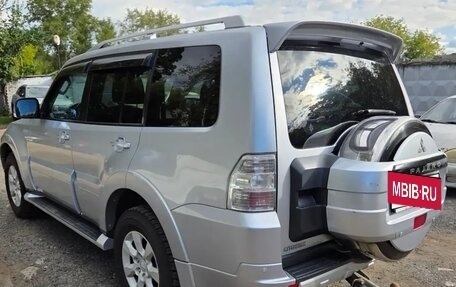Mitsubishi Pajero IV, 2011 год, 2 200 000 рублей, 6 фотография