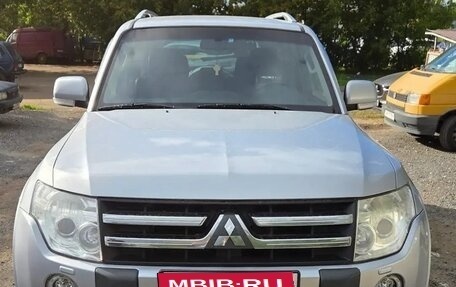 Mitsubishi Pajero IV, 2011 год, 2 200 000 рублей, 1 фотография