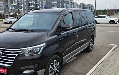 Hyundai Grand Starex Grand Starex I рестайлинг 2, 2018 год, 3 877 777 рублей, 1 фотография