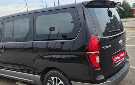 Hyundai Grand Starex Grand Starex I рестайлинг 2, 2018 год, 3 877 777 рублей, 3 фотография