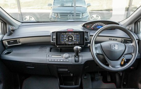 Honda Freed I, 2010 год, 1 050 000 рублей, 7 фотография
