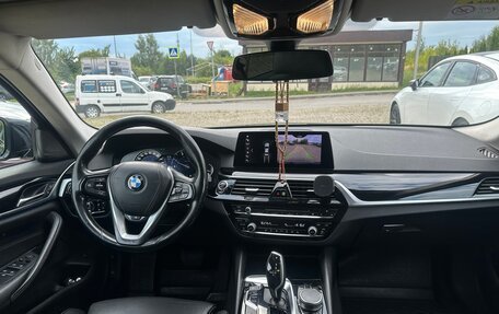 BMW 5 серия, 2019 год, 2 200 000 рублей, 11 фотография