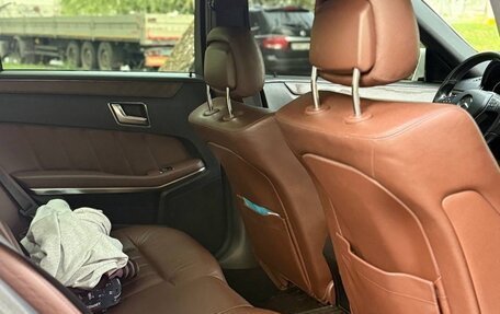 Mercedes-Benz E-Класс, 2015 год, 2 100 000 рублей, 15 фотография