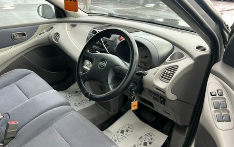 Nissan Tino, 1999 год, 449 999 рублей, 10 фотография