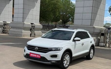 Volkswagen T-Roc I, 2022 год, 1 325 000 рублей, 1 фотография