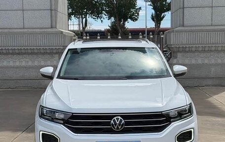 Volkswagen T-Roc I, 2022 год, 1 325 000 рублей, 2 фотография