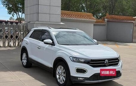 Volkswagen T-Roc I, 2022 год, 1 325 000 рублей, 3 фотография