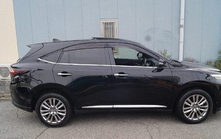 Toyota Harrier, 2017 год, 1 740 000 рублей, 2 фотография