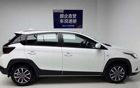 Toyota Yaris XP150 рестайлинг, 2023 год, 1 220 000 рублей, 7 фотография