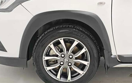 Toyota Yaris XP150 рестайлинг, 2023 год, 1 220 000 рублей, 8 фотография
