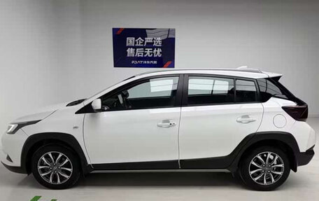 Toyota Yaris XP150 рестайлинг, 2023 год, 1 220 000 рублей, 9 фотография