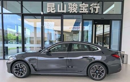 BMW i4, 2023 год, 5 800 000 рублей, 3 фотография