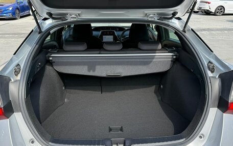 Toyota Prius IV XW50, 2022 год, 1 550 000 рублей, 14 фотография
