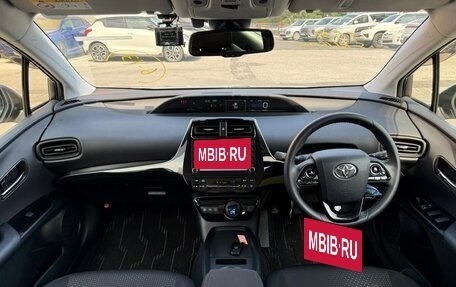 Toyota Prius IV XW50, 2022 год, 1 550 000 рублей, 9 фотография