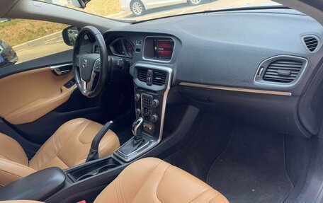 Volvo V40 II рестайлинг, 2018 год, 1 768 000 рублей, 13 фотография