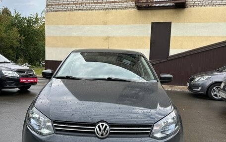 Volkswagen Polo VI (EU Market), 2011 год, 450 000 рублей, 2 фотография