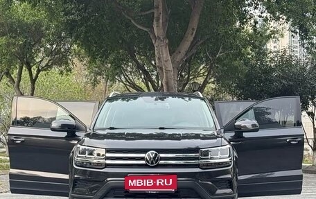 Volkswagen Tharu, 2022 год, 1 424 000 рублей, 2 фотография