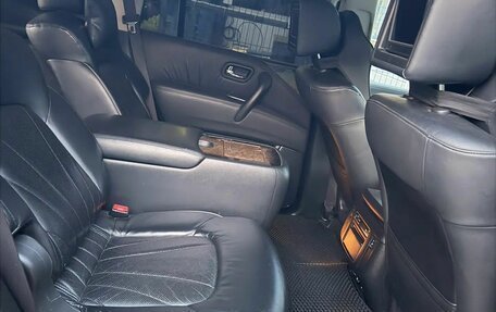 Infiniti QX56, 2010 год, 2 200 000 рублей, 2 фотография