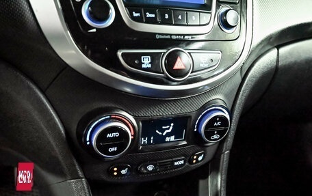 Hyundai Solaris II рестайлинг, 2015 год, 1 200 000 рублей, 16 фотография