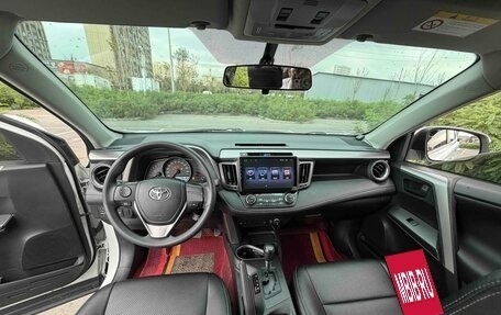 Toyota RAV4, 2019 год, 2 250 000 рублей, 7 фотография