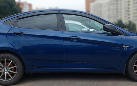 Hyundai Solaris II рестайлинг, 2015 год, 1 200 000 рублей, 2 фотография