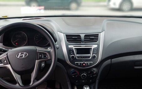 Hyundai Solaris II рестайлинг, 2015 год, 1 200 000 рублей, 8 фотография