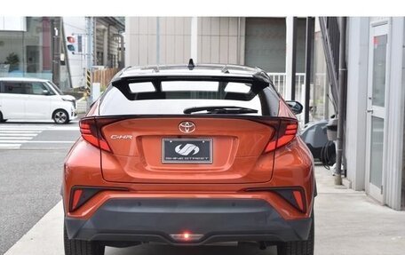Toyota C-HR I рестайлинг, 2021 год, 1 880 000 рублей, 7 фотография