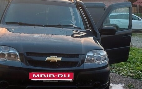 Chevrolet Niva I рестайлинг, 2018 год, 850 000 рублей, 4 фотография