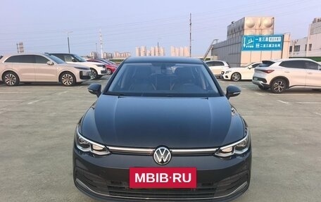 Volkswagen Golf VIII, 2021 год, 1 740 000 рублей, 2 фотография