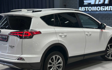 Toyota RAV4, 2017 год, 2 657 000 рублей, 5 фотография