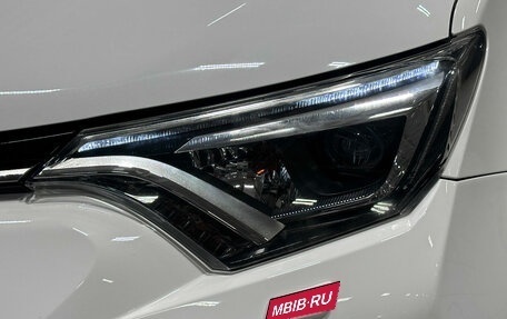 Toyota RAV4, 2017 год, 2 657 000 рублей, 4 фотография