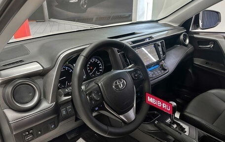 Toyota RAV4, 2017 год, 2 657 000 рублей, 9 фотография
