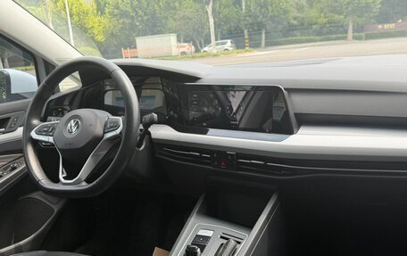 Volkswagen Golf VIII, 2021 год, 1 820 000 рублей, 9 фотография