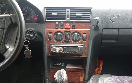 Mercedes-Benz C-Класс, 1999 год, 350 000 рублей, 4 фотография