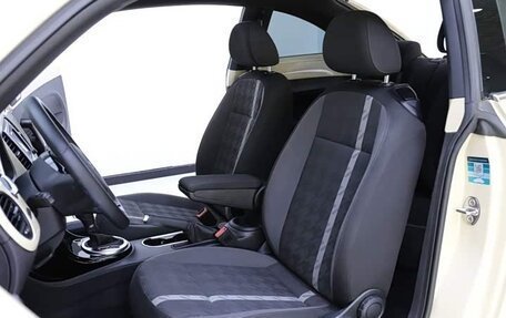 Volkswagen Beetle, 2019 год, 2 377 000 рублей, 7 фотография