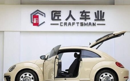 Volkswagen Beetle, 2019 год, 2 377 000 рублей, 5 фотография