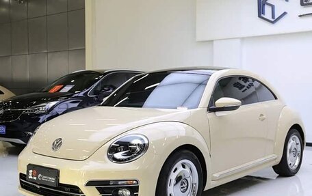 Volkswagen Beetle, 2019 год, 2 377 000 рублей, 18 фотография