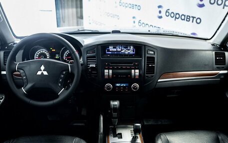 Mitsubishi Pajero IV, 2006 год, 1 380 000 рублей, 8 фотография