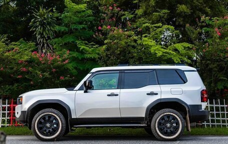 Toyota Land Cruiser Prado, 2026 год, 6 850 000 рублей, 4 фотография