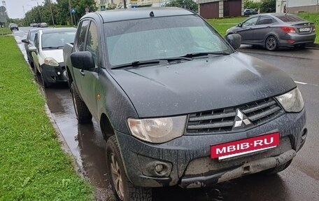 Mitsubishi L200 IV рестайлинг, 2011 год, 1 050 000 рублей, 5 фотография