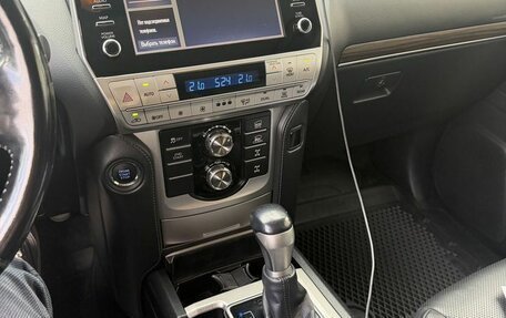 Toyota Land Cruiser Prado 150 рестайлинг 2, 2021 год, 5 900 000 рублей, 6 фотография
