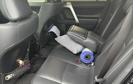 Toyota Land Cruiser Prado 150 рестайлинг 2, 2021 год, 5 900 000 рублей, 8 фотография