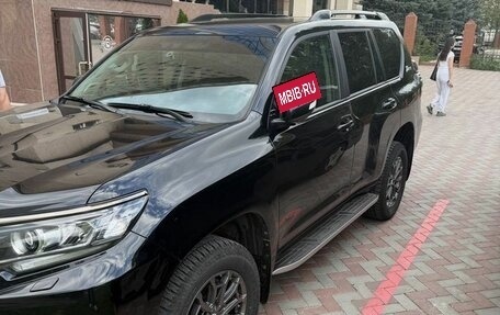 Toyota Land Cruiser Prado 150 рестайлинг 2, 2021 год, 5 900 000 рублей, 4 фотография