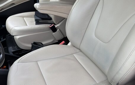 Mercedes-Benz V-Класс, 2019 год, 4 500 000 рублей, 11 фотография