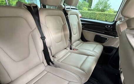 Mercedes-Benz V-Класс, 2019 год, 4 500 000 рублей, 8 фотография